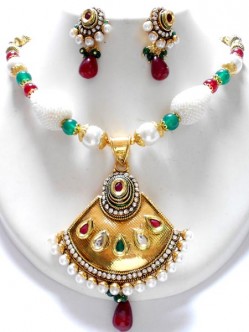 Polki Necklace Set